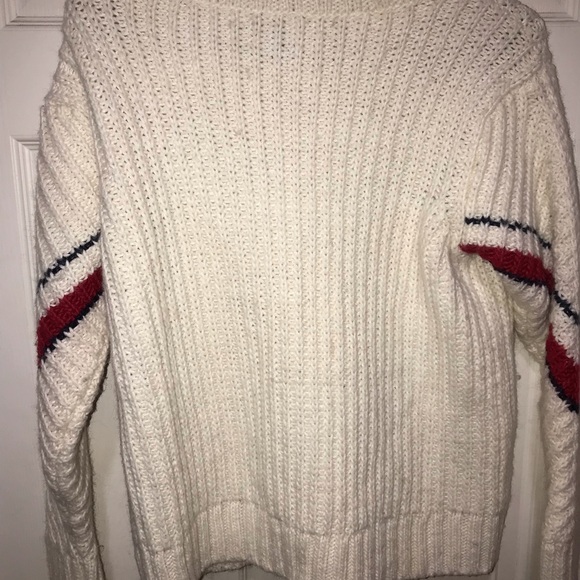 Tommy Hilfiger Women’s Crew Neck Pullover Sweater - Picture 2 of 6
